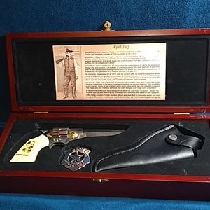 Wyatt Earp Collectors knife